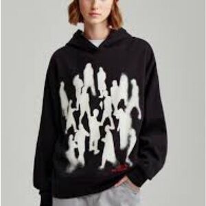 Chic Black Graphic Hoodie